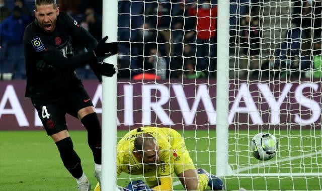 开云体育下载-【法甲】拉莫斯首球 维拉蒂破门造乌龙 巴黎4-0兰斯