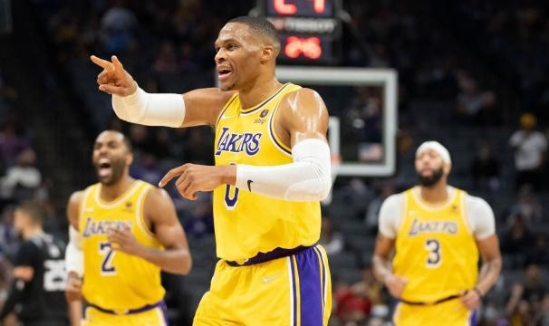 开云体育下载-杜兰特留队湖人怎么办？送走韦少仍是第一选择