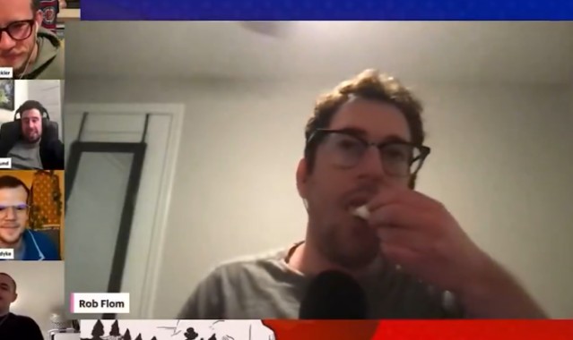 信守承诺！球迷直播吃推文：曾放话快船若打出15胜3负他就这么干