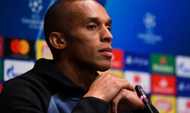 开云体育入口-3抢1米兰达老东家抛橄榄枝 江苏铁闸：6月重启谈判