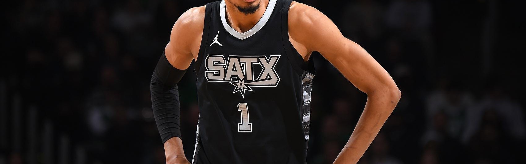 开云体育下载-马刺将选拔铁杆球迷组建“球迷方阵” 文班将出席选拔活动！