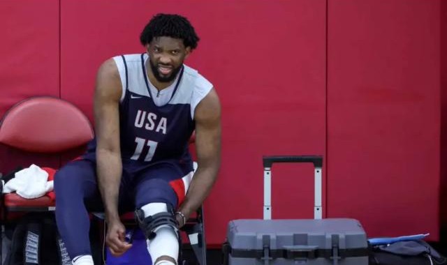 开云体育App-科尔坚定让恩比德首发 人情世故美国男篮同样有